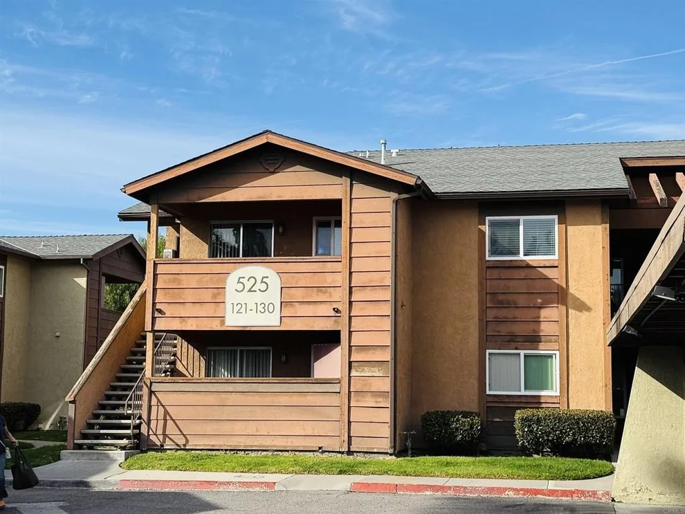 Unit for sale at 525 Calle Montecito, Oceanside, CA 92057
