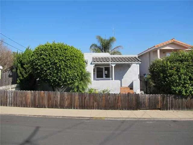 Unit for sale at 3236 Hugo Street, San Diego, CA 92106