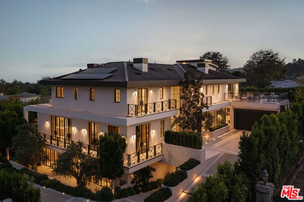 Unit for sale at 721 N Bonhill Road, Los Angeles, CA 90049