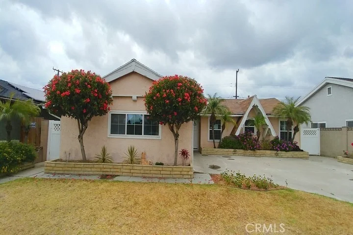 Unit for sale at 6631 Chapman Avenue, Garden Grove, CA 92845