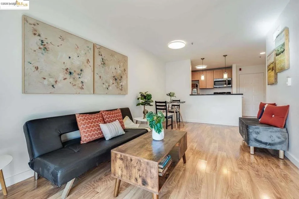 Unit for sale at 6400 Christie AVE, Emeryville, CA 94608
