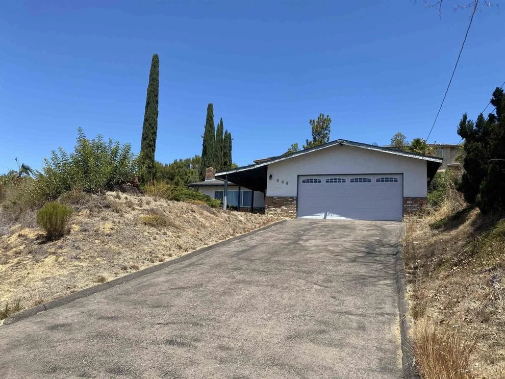 Unit for sale at 544 Barnaville Ln, San Marcos, CA 92069