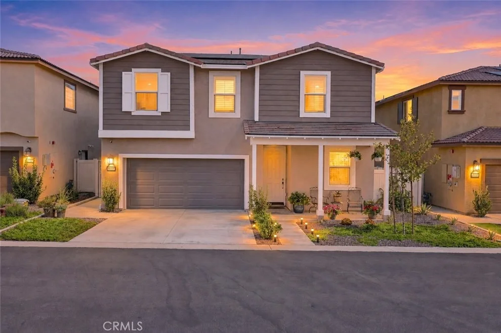 Unit for sale at 30108 Arroyo Springs, Murrieta, CA 92563