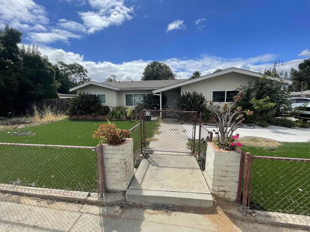 Unit for sale at 2039 E Washington, Escondido, CA 92027