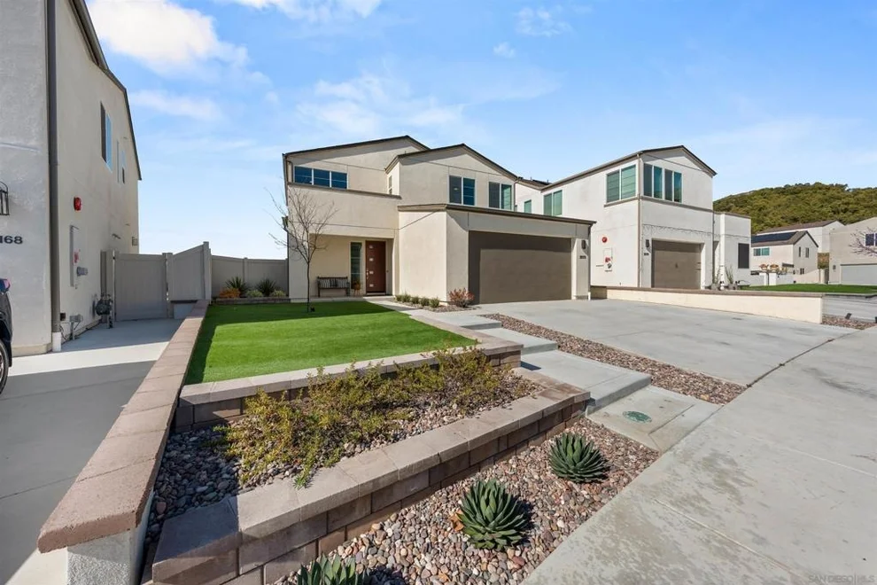 Unit for sale at 35172 Bergamot Cove, Fallbrook, CA 92028