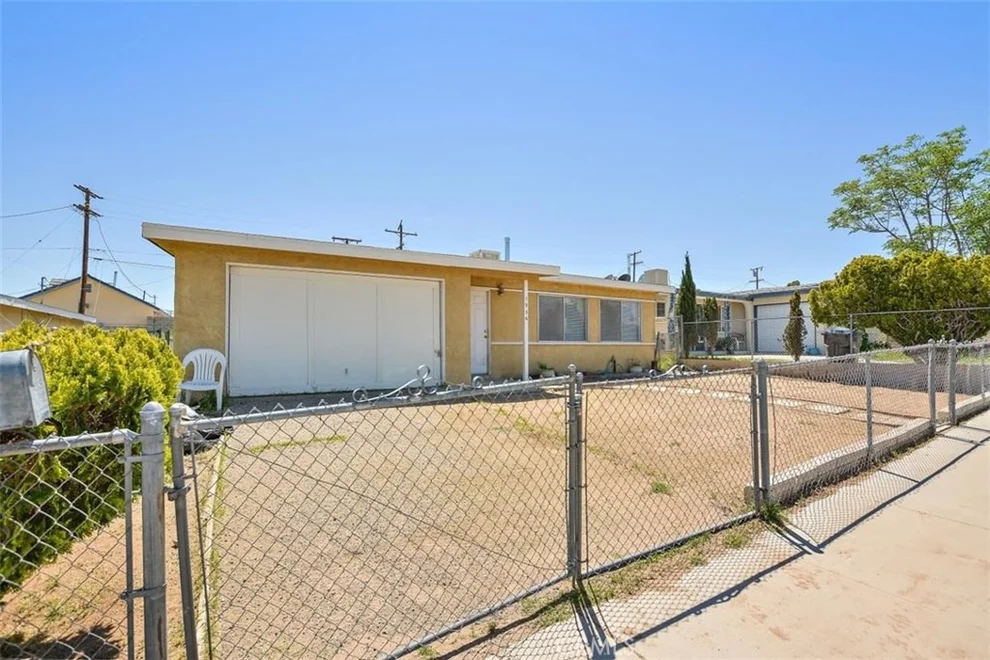 Unit for sale at 1936 Sunrise Road, Barstow, CA 92311