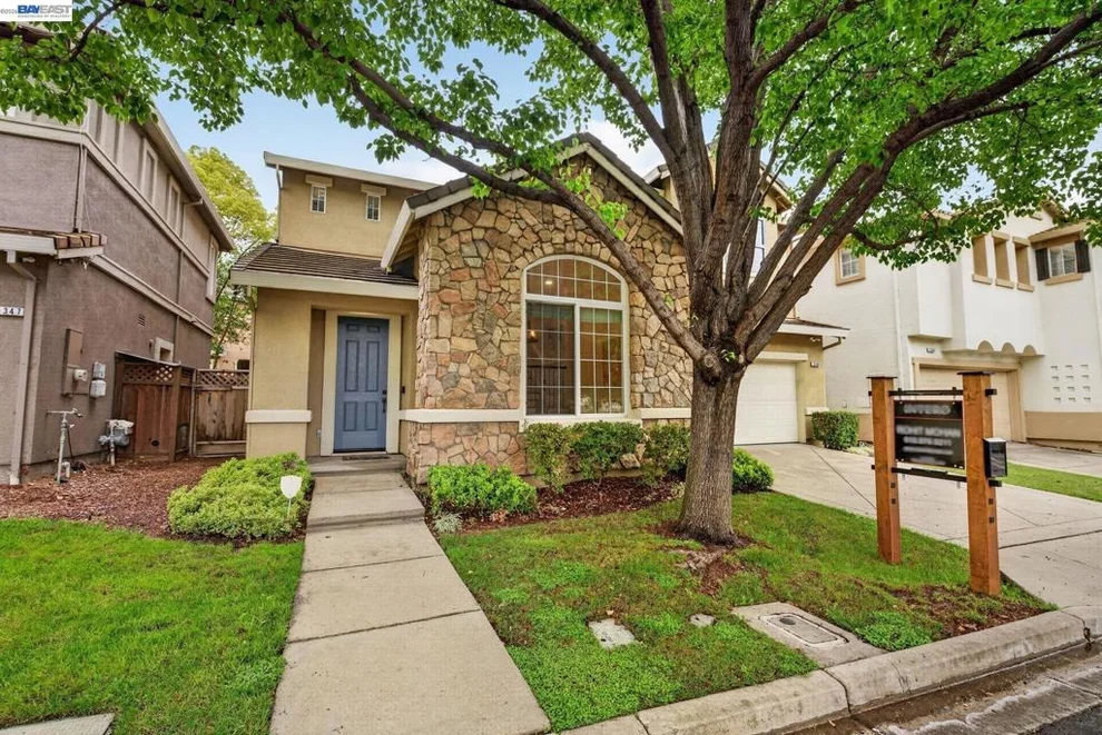 Unit for sale at 5345 W Chesterfield Cir, Dublin, CA 94568