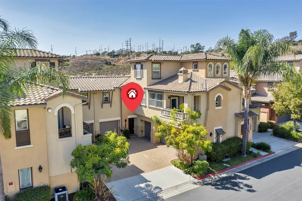 Unit for sale at 2622 Prato Ln, San Diego, CA 92108