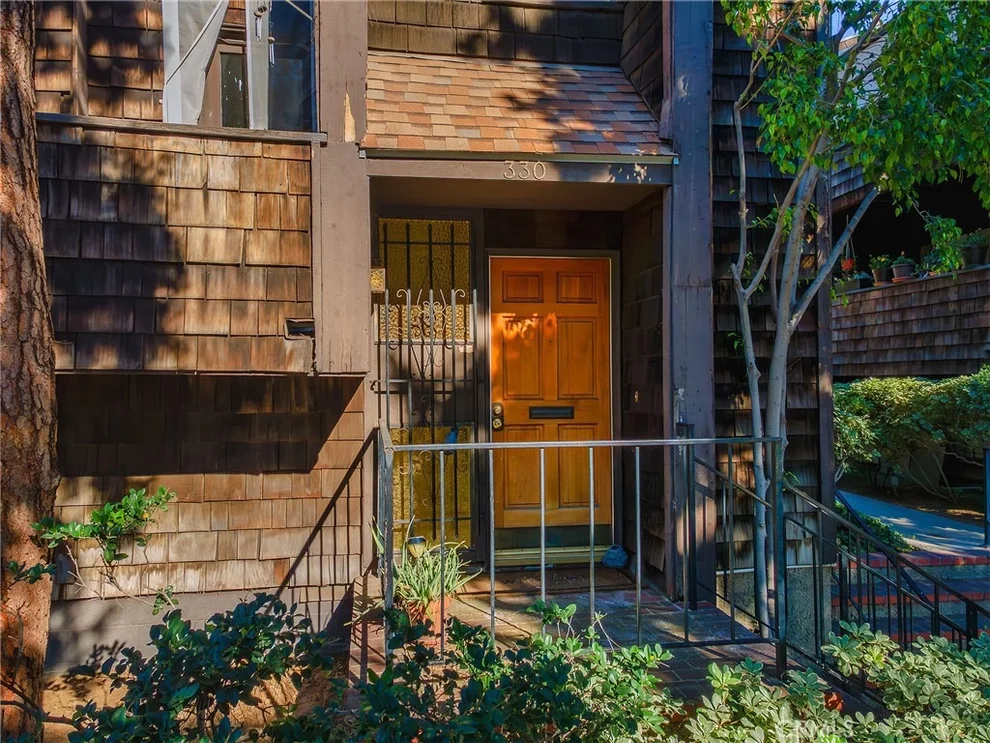Unit for sale at 330 N 5th Street, Burbank, CA 91501