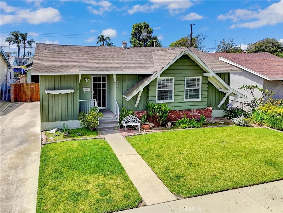 Unit for sale at 11418 214th, Lakewood, CA 90715