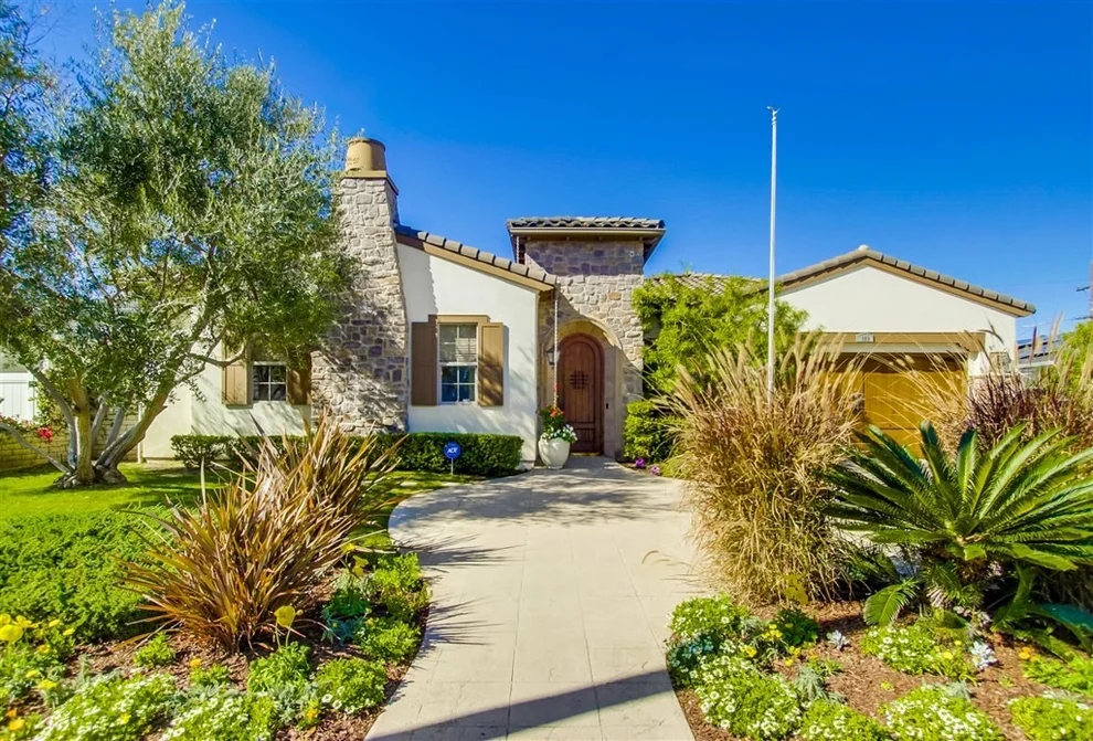 Unit for sale at 810 Alameda Blvd, Coronado, CA 92118