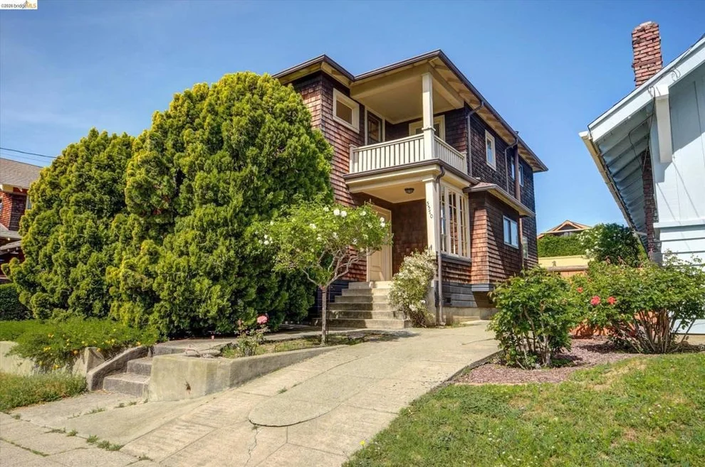 Unit for sale at 5570 Taft Ave, Oakland, CA 94618