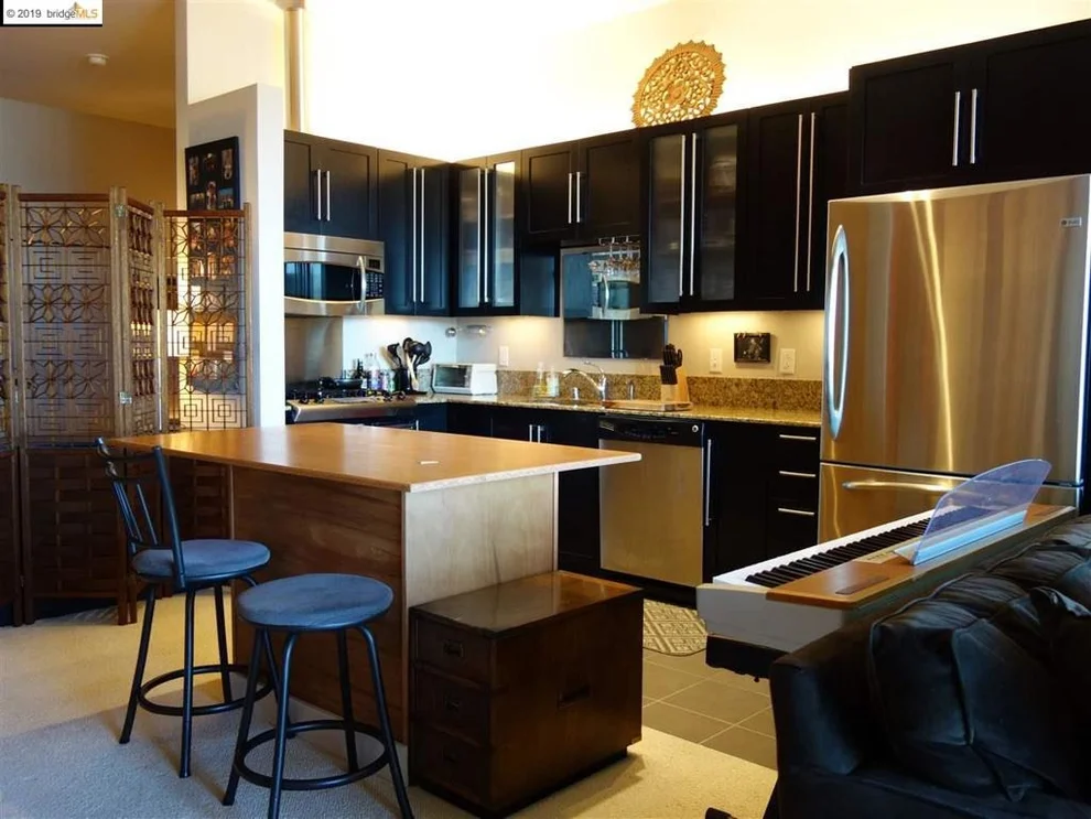 Unit for sale at 1001 46th Street, Emeryville, CA 94804-3465