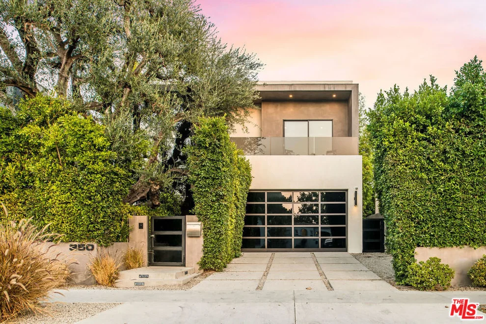 Unit for sale at 350 N Harper Avenue, Los Angeles, CA 90048