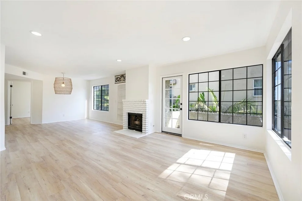 Unit for sale at 27980 S Western Avenue, San Pedro, CA 90732