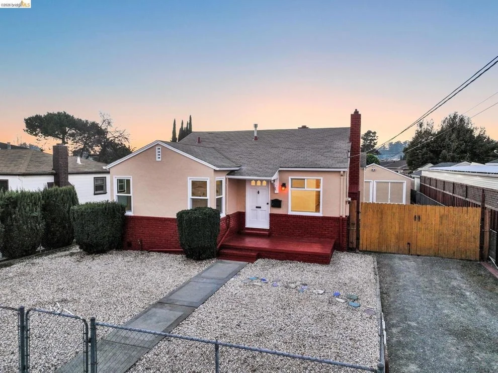 Unit for sale at 20911 Chester St, Castro Valley, CA 94546