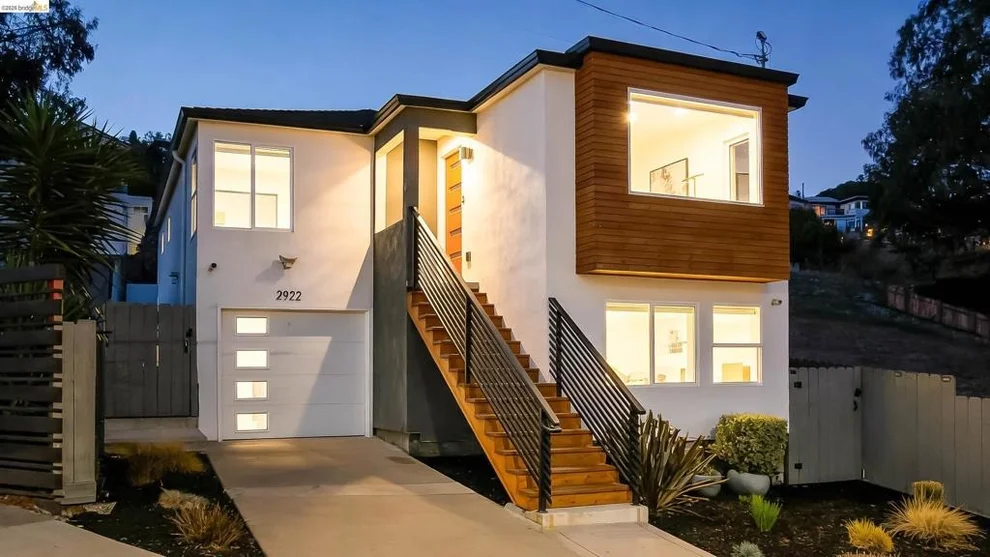 Unit for sale at 2922 Parker Ave, Oakland, CA 94605-3320