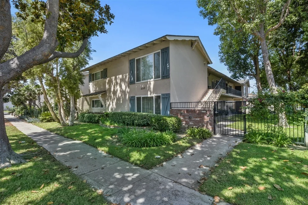 Unit for sale at 2313 E Santa Fe Ave, Fullerton, CA 92831