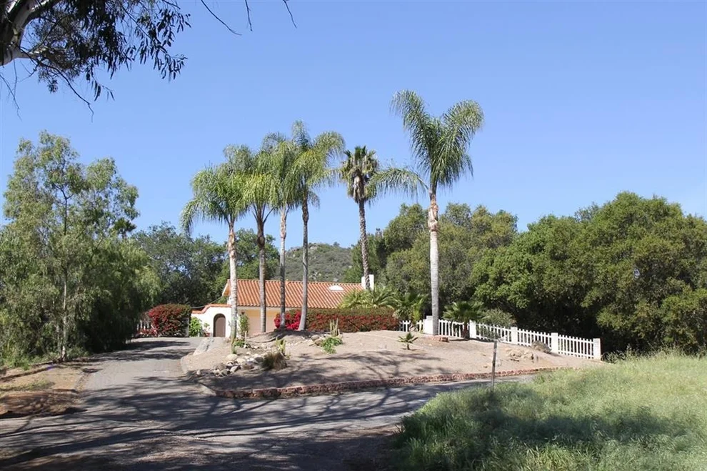 Unit for sale at 2402 Stoneridge Road, Escondido, CA 92029