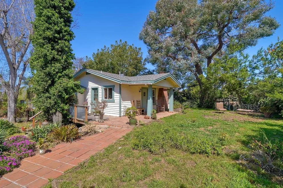 Unit for sale at 1560 Eolus Avenue, Encinitas, CA 92024