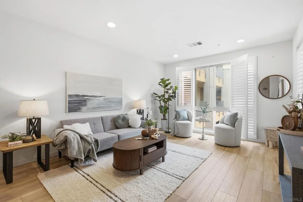 Unit for sale at 3887 Pell Pl, San Diego, CA 92130