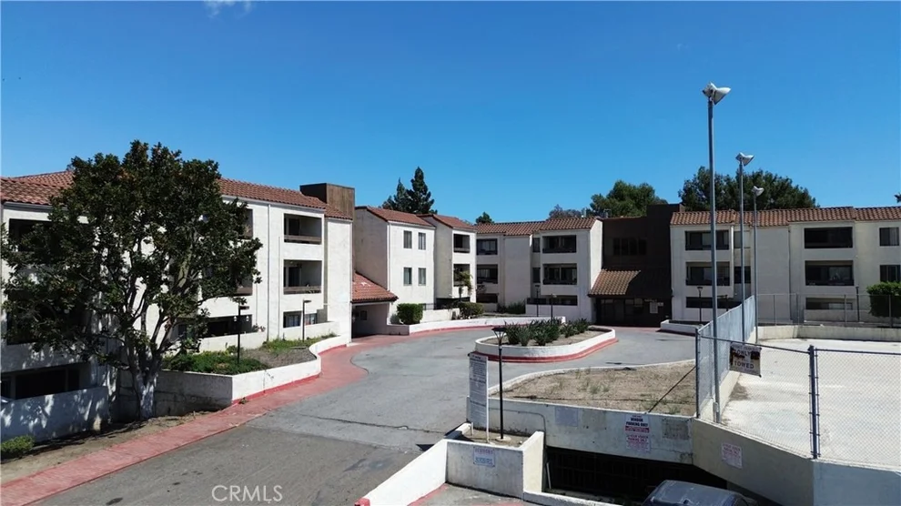 Unit for sale at 600 W 3rd, Santa Ana, CA 92701