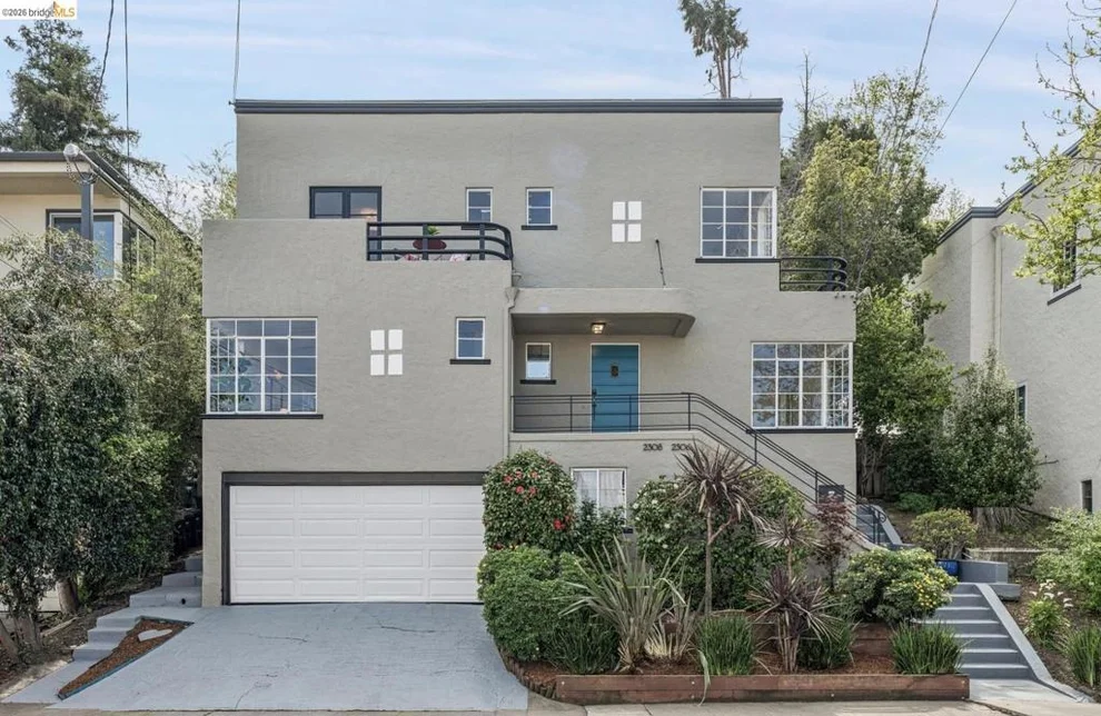 Unit for sale at 2306 Ivy Dr, Oakland, CA 94606