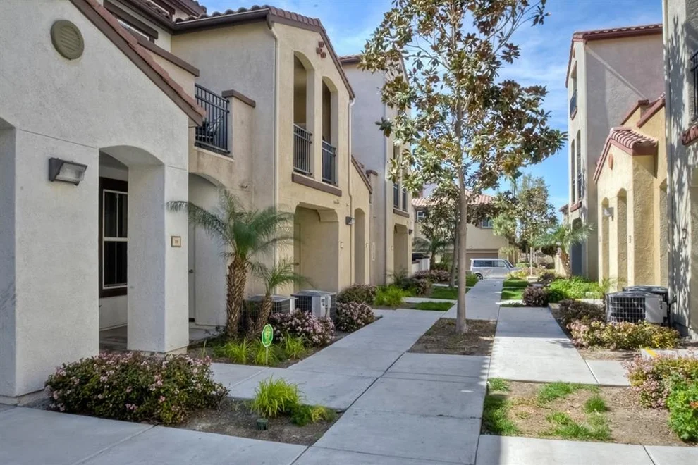 Unit for sale at 1321 Caminito Montarosa, Chula Vista, CA 91915