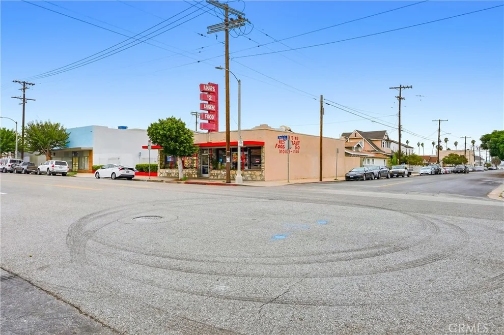 Unit for sale at 486 W 20th Avenue, San Pedro, CA 90731