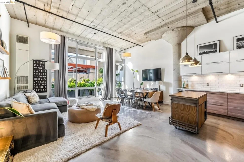 255 3rd Street