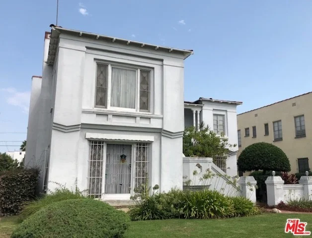 Unit for sale at 1130 S CLOVERDALE Avenue, Los Angeles, CA 90019