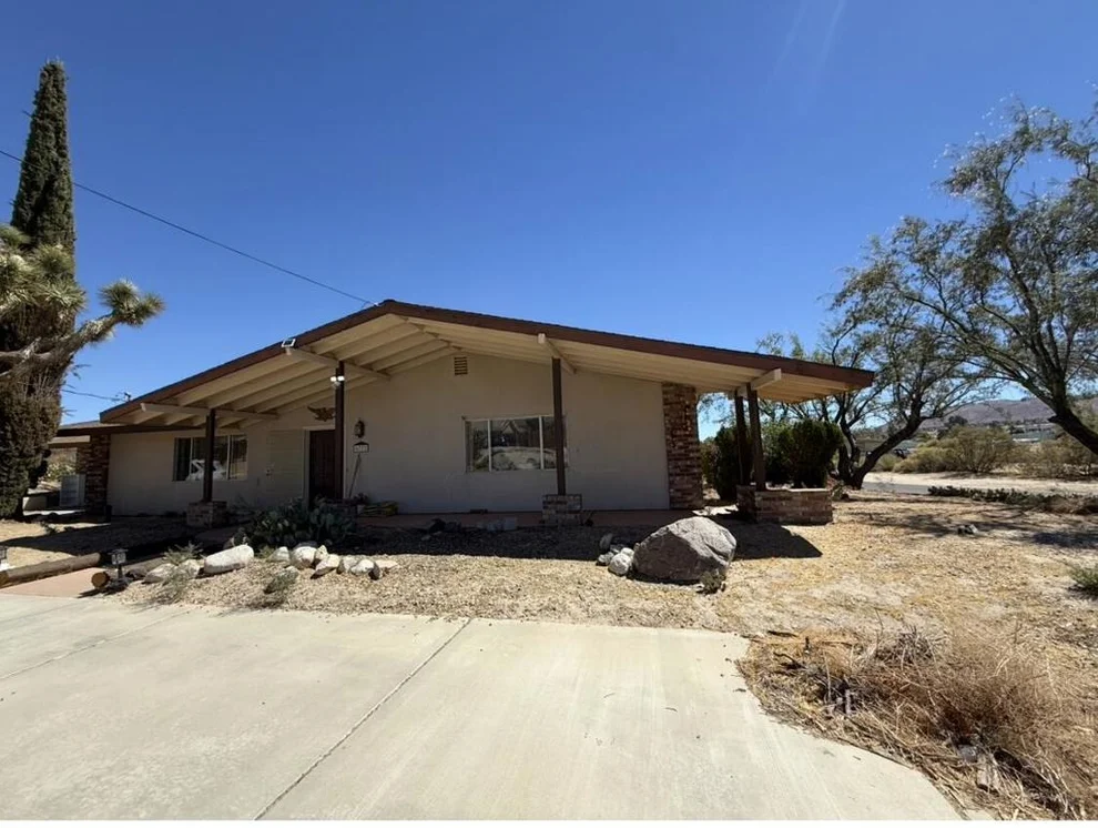 Unit for sale at 6773 Airway Avenue, Yucca Valley, CA 92284