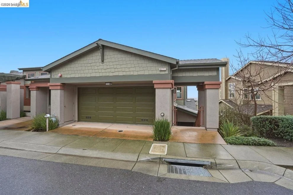 Unit for sale at 6271 Rocky Point Ct, Oakland, CA 94605