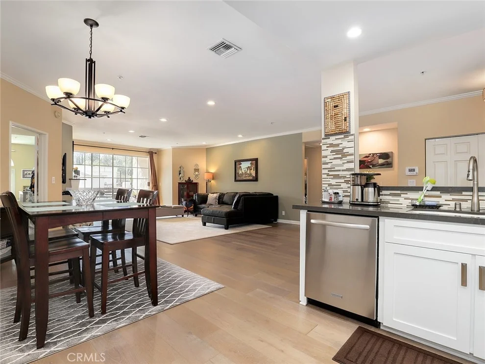 Unit for sale at 3947 Carpenter Avenue, Studio City, CA 91604