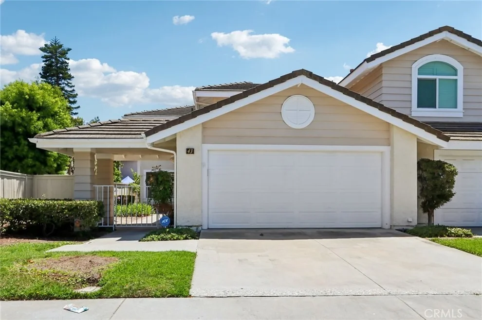 Unit for sale at 43 Cedarlake, Irvine, CA 92614