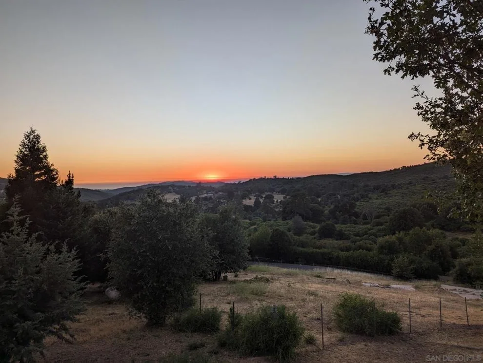 Unit for sale at 17461 Harrison Park Rd, Julian, CA 92036