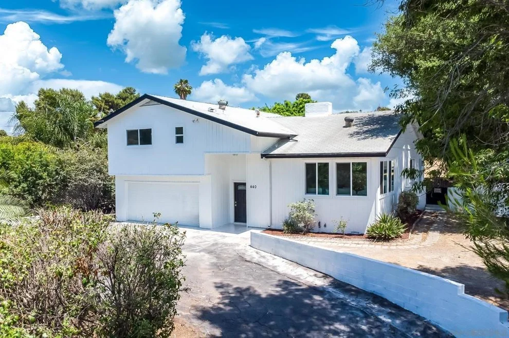 Unit for sale at 440 448 W Los Angeles Dr, Vista, CA 92083