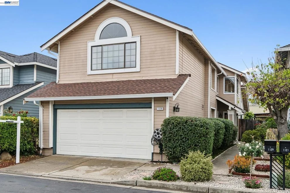 Unit for sale at 1129 Clarke Ln, Alameda, CA 94502