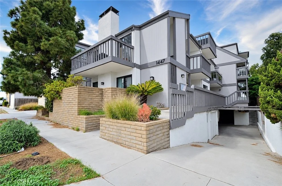 Unit for sale at 1447 Manhattan Beach Boulevard, Manhattan Beach, CA 90266