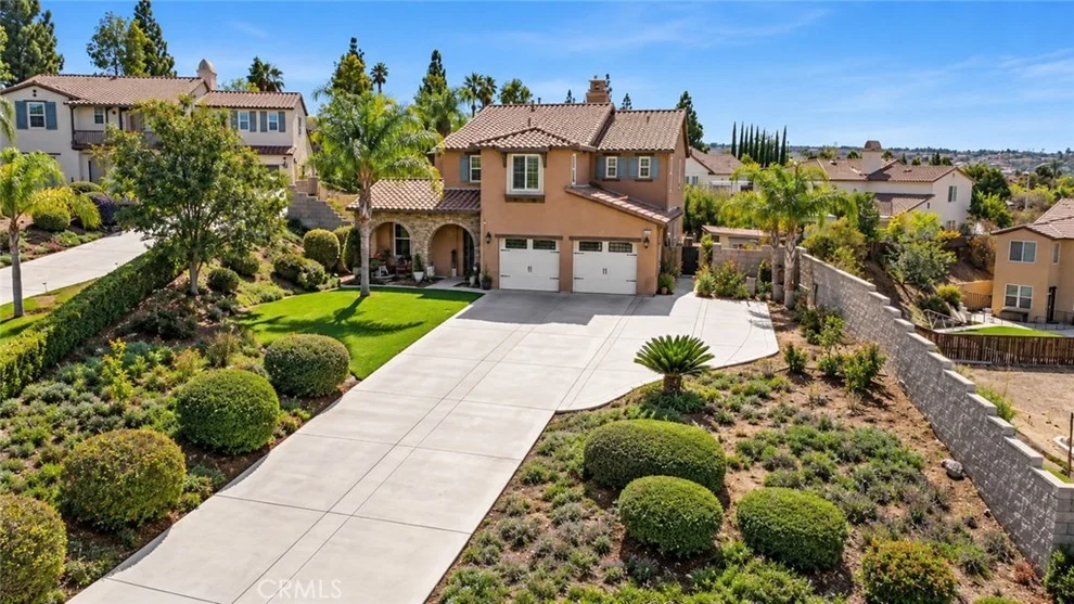 Unit for sale at 596 Hacienda Drive, Riverside, CA 92507