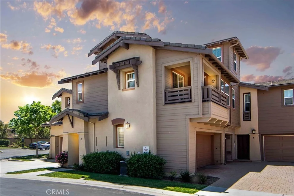 Unit for sale at 25039 Quince Hill Street, Murrieta, CA 92562