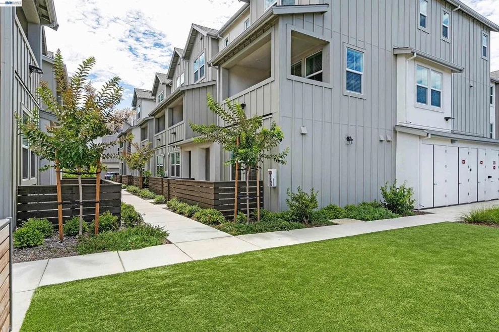 Unit for sale at 3702 Scribe way, Castro Valley, CA 94546