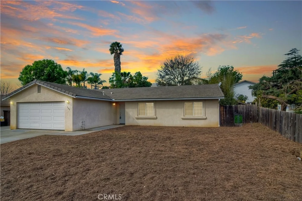 Unit for sale at 523 Summit Avenue, Fallbrook, CA 92028