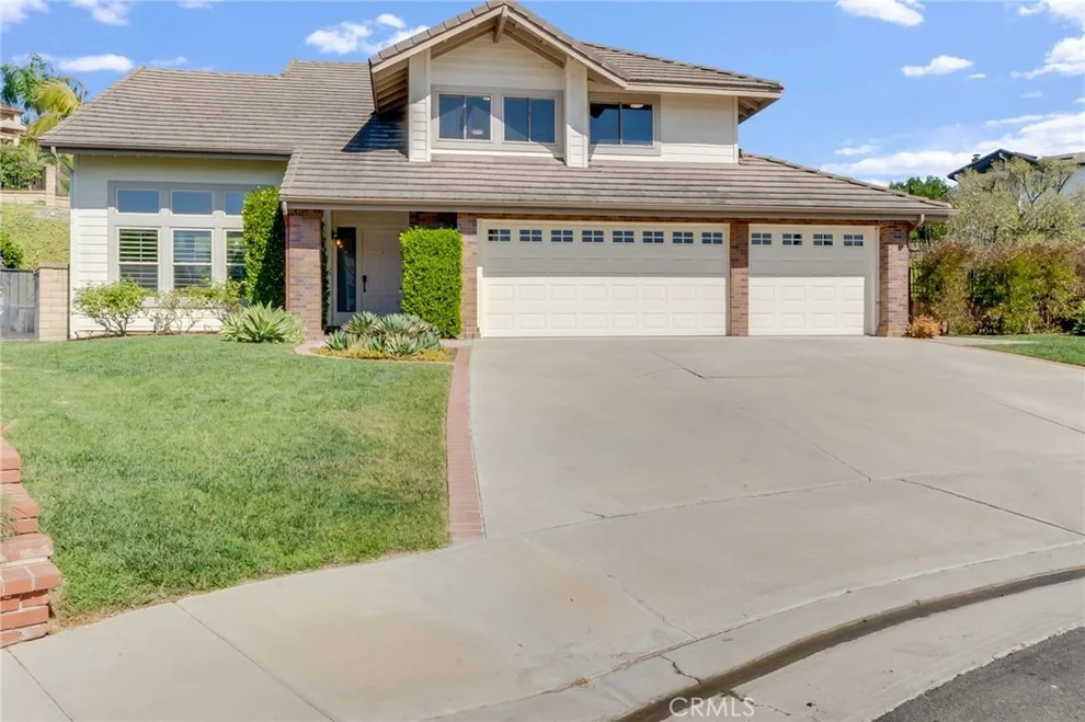 Unit for sale at 2663 N Vista Valley Road, Orange, CA 92867