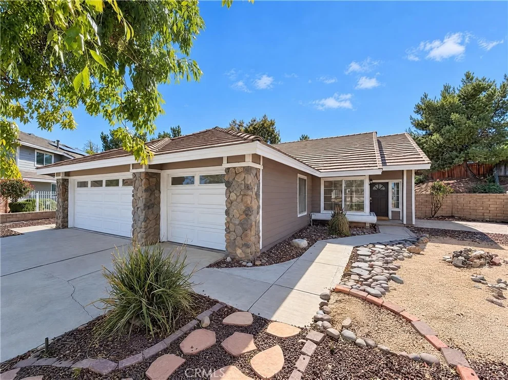 Unit for sale at 36601 Silverspur, Palmdale, CA 93550