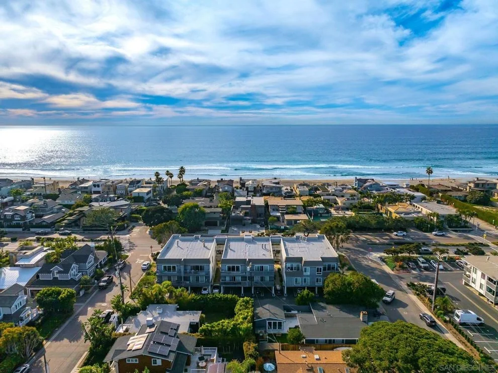 Unit for sale at 2721 Camino Del Mar, Del Mar, CA 92014