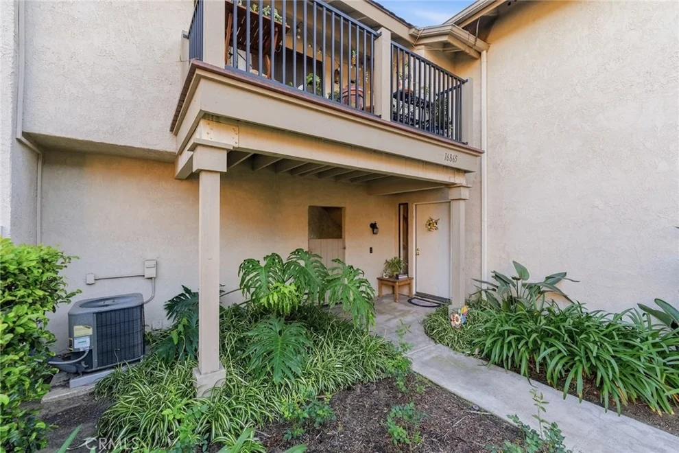 Unit for sale at 16865 Donwest, Tustin, CA 92780