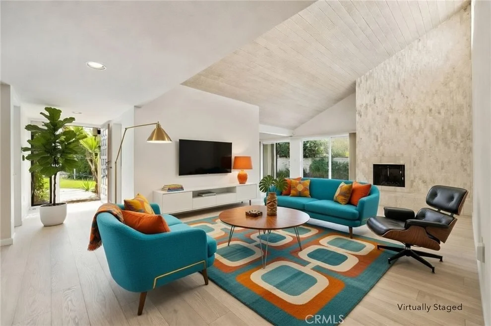 Unit for sale at 255 E Avenida Granada, Palm Springs, CA 92264