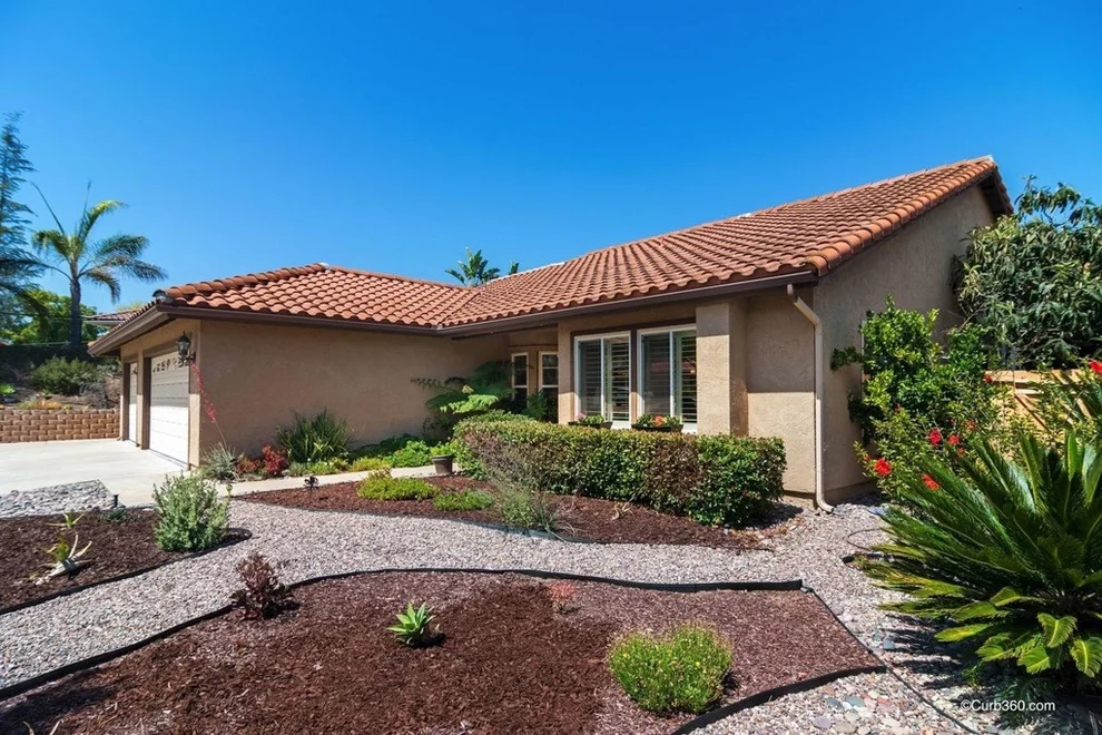 Unit for sale at 11592 Calle Simpson, El Cajon, CA 92019