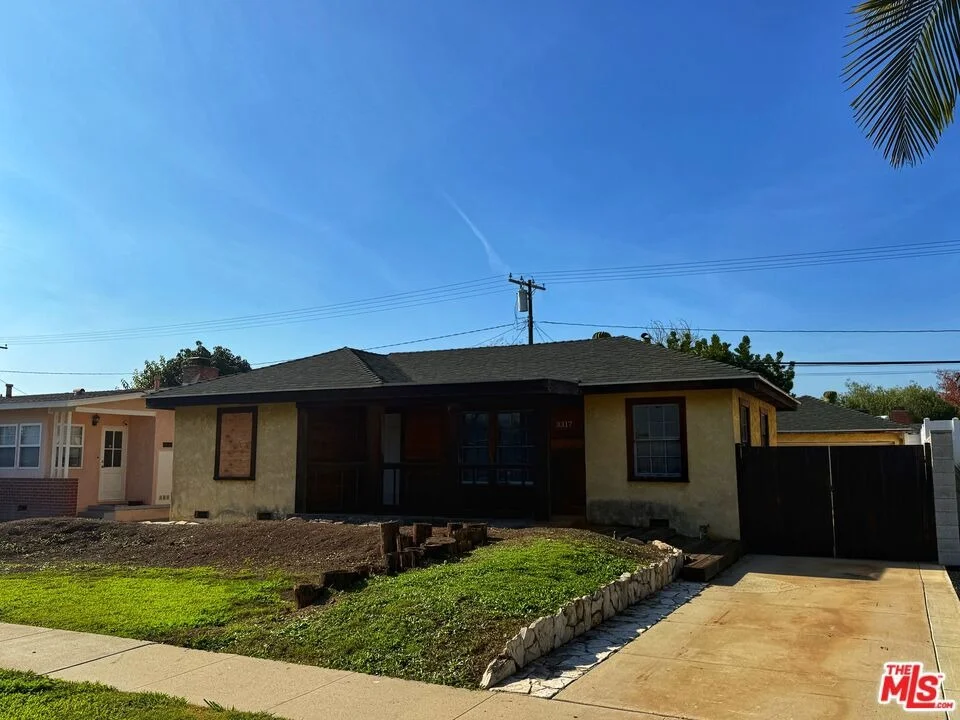 Unit for sale at 3317 Ocana Avenue, Long Beach, CA 90808
